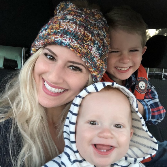 Meet your Posher, Colette - Picture 3 of 3